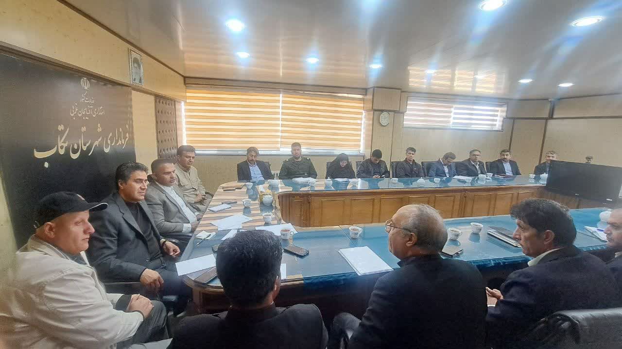 فرماندار : تمامی موانع سرمایهگذاران در داخل شهرستان رفع شود.